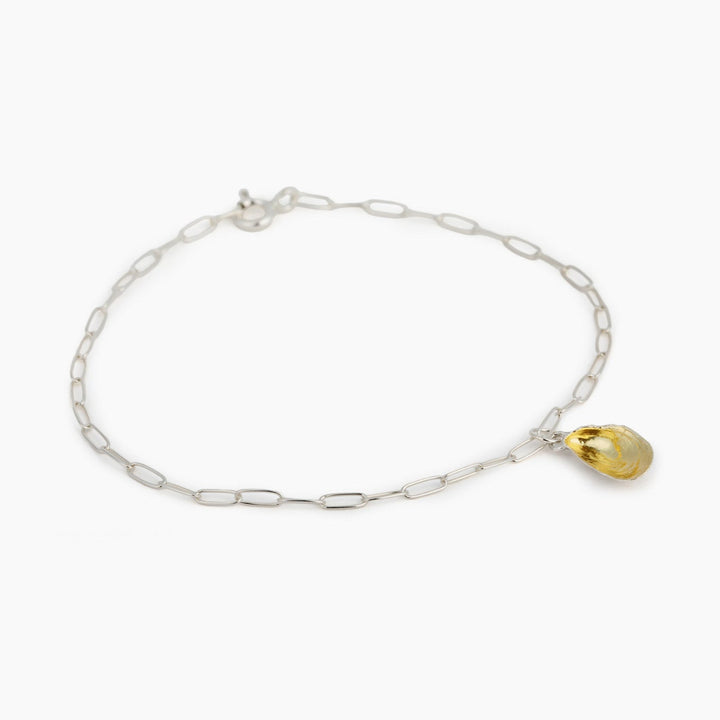tiny shell bracelet