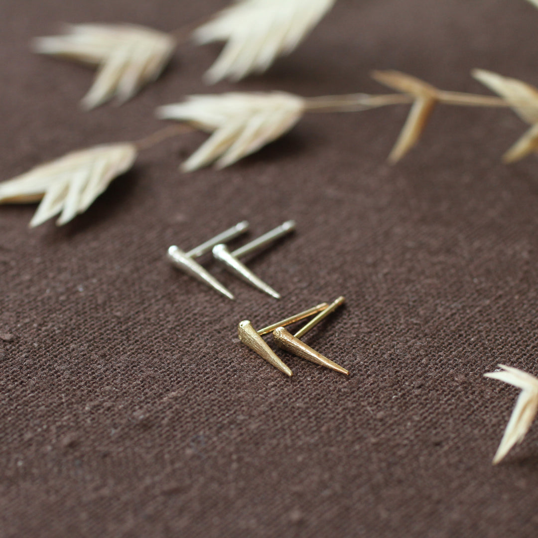 catbriar thorn studs