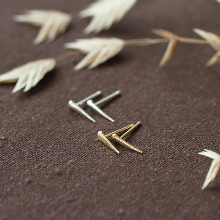 catbriar thorn studs