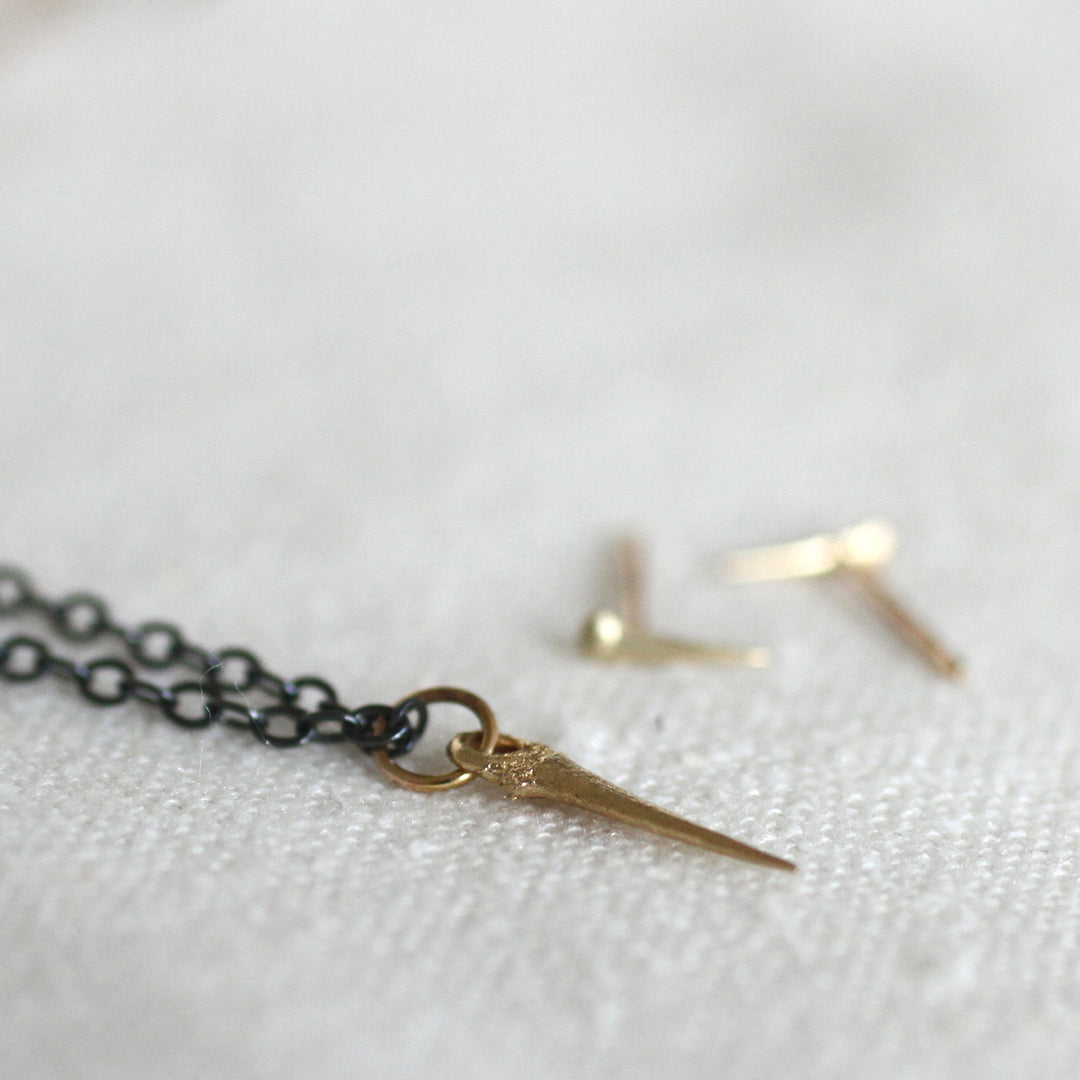 catbriar thorn necklace