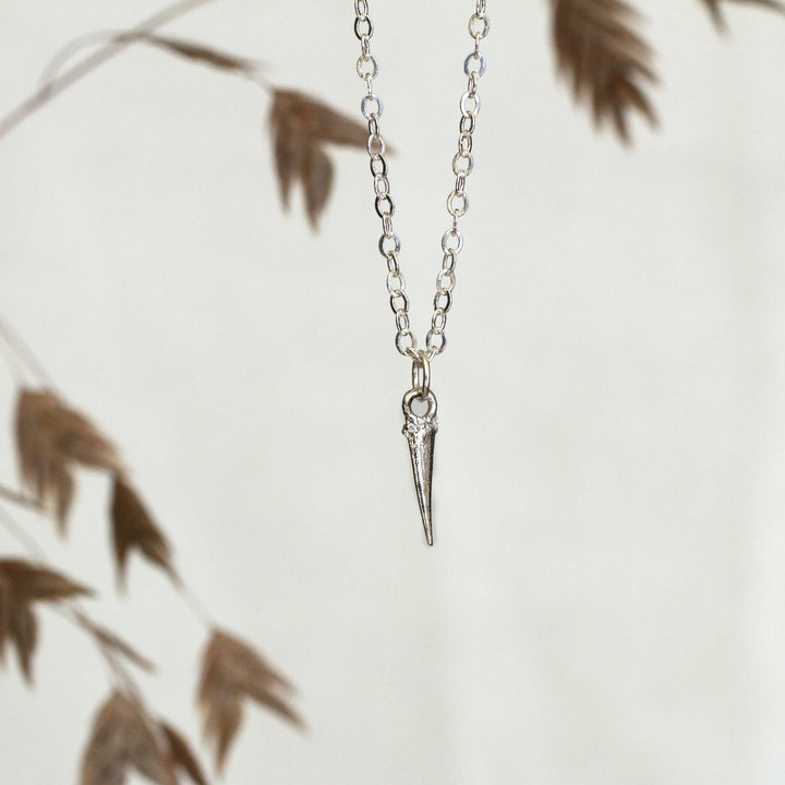 catbriar thorn necklace