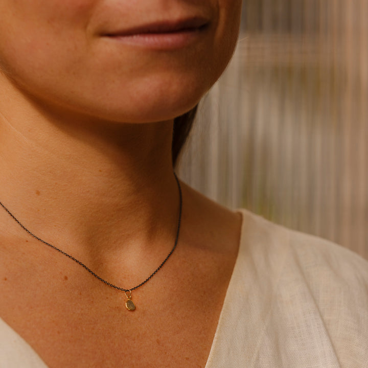 skipping stone necklace