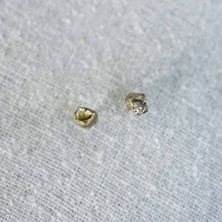 cacao nib studs
