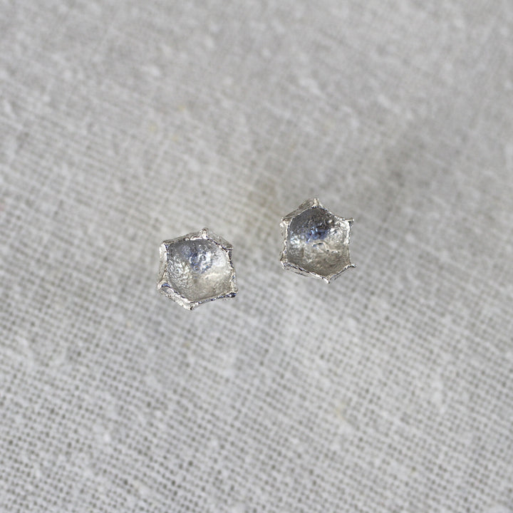 honeycomb studs